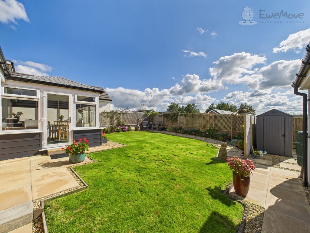 Property photo 2 of 12 Cam03640G0-Pr0067-Still021