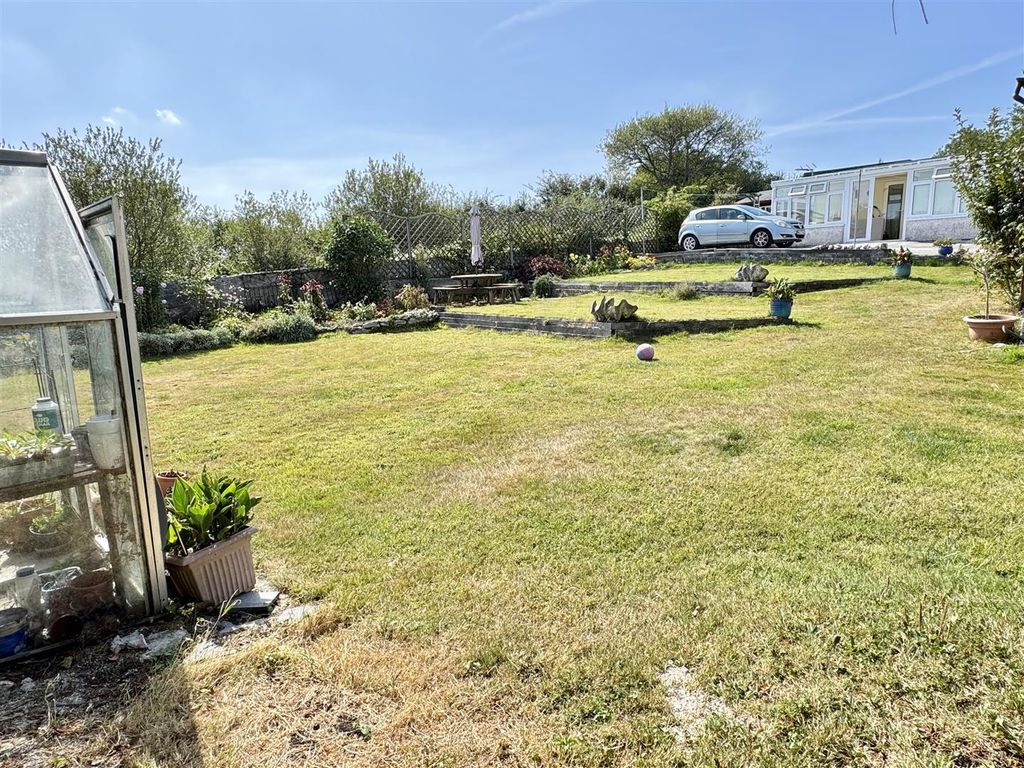 Property photo 3 of 48 Garden