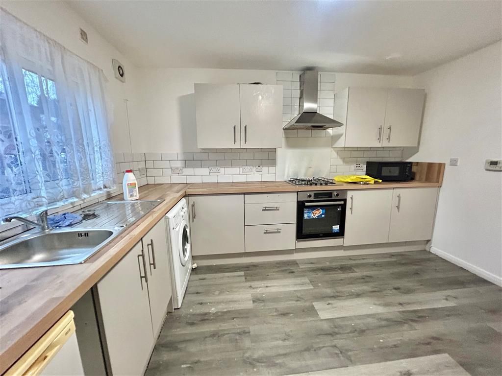 Property photo 2 of 11 Image