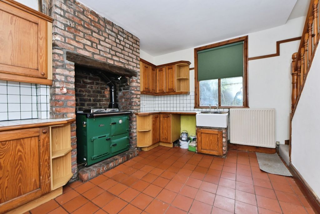 Property photo 2 of 11 Bespoke Kitchen