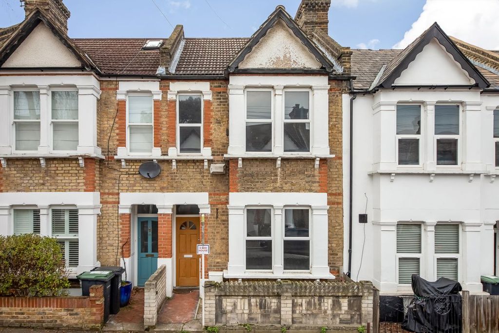 Property photo 1 of 8