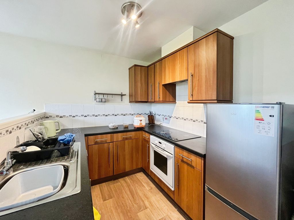 Property photo 3 of 6