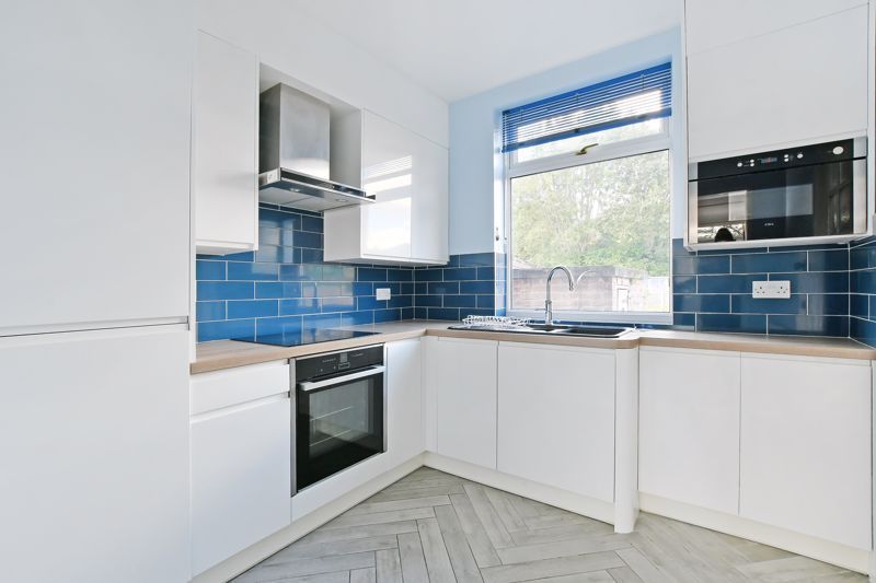 Property photo 2 of 20 Kitchen