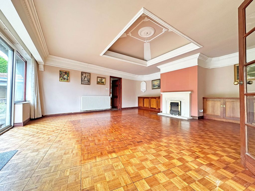 Property photo 2 of 37