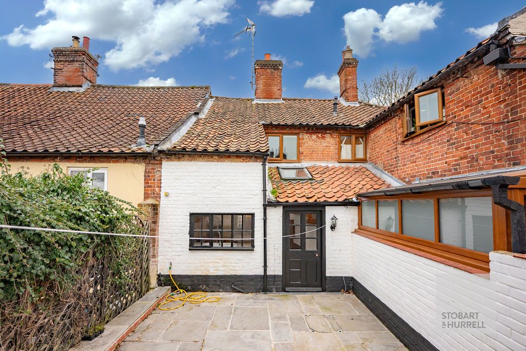 Property photo 2 of 20 Rear