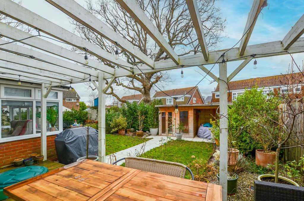 Property photo 3 of 40