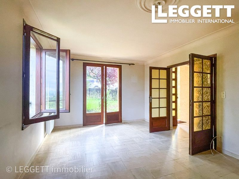 Property photo 3 of 10