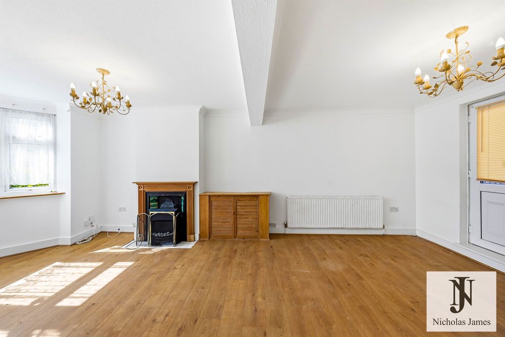 Property photo 2 of 24 Photo 2