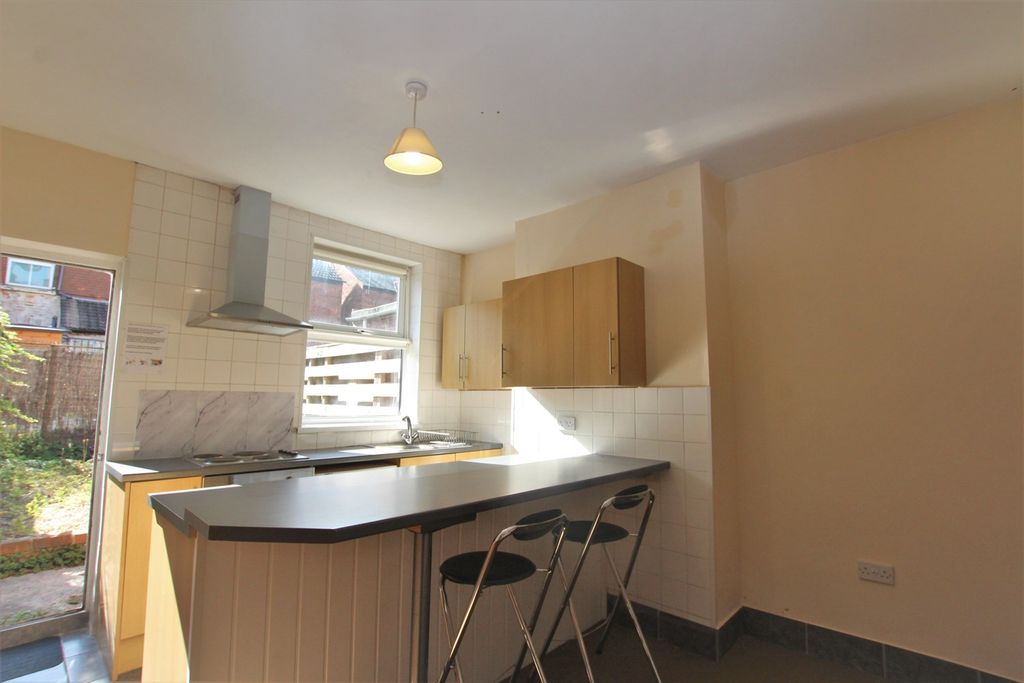 Property photo 1 of 11 (Main)