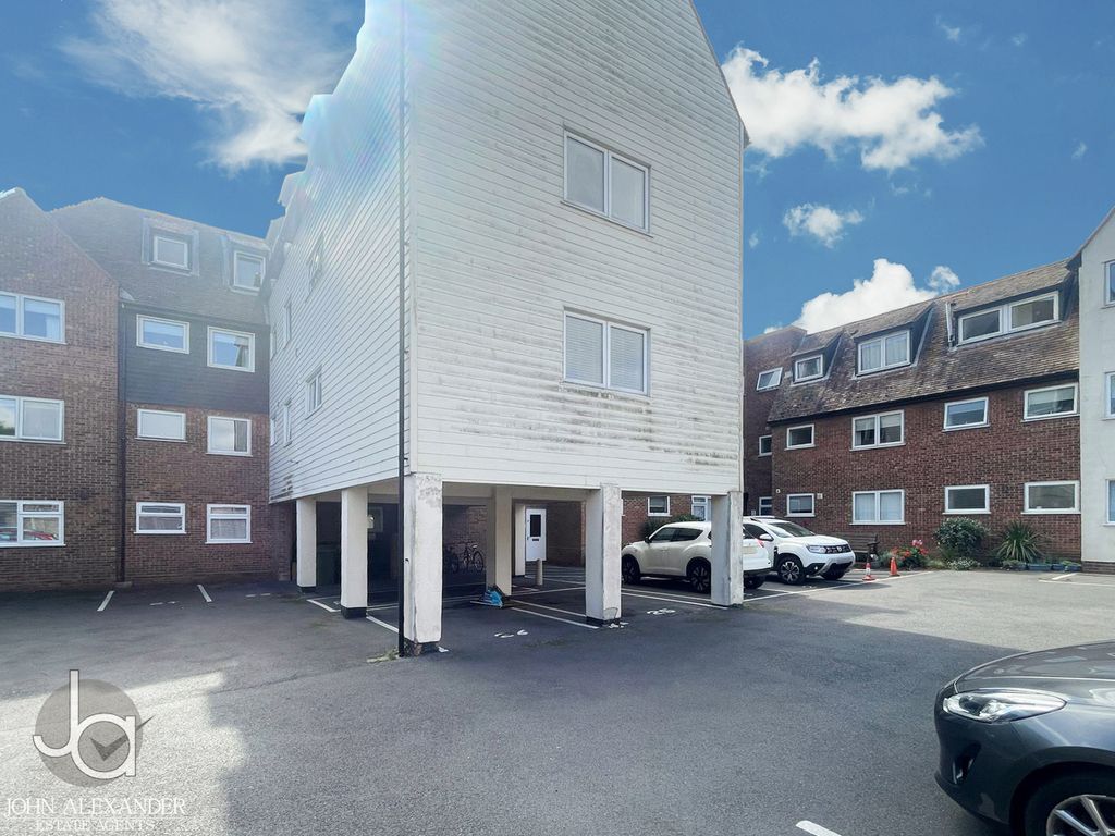 Property photo 3 of 5 Photo-2025-09-18-16-58-48 (3)