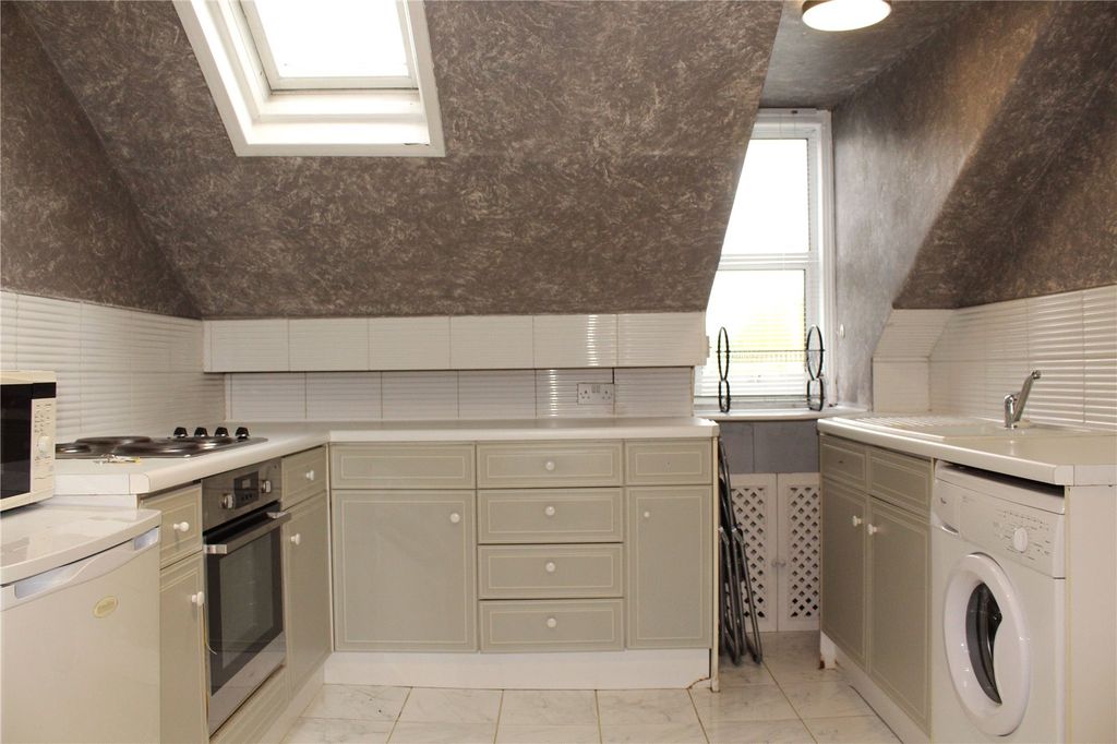 Property photo 2 of 10 Picture No. 04