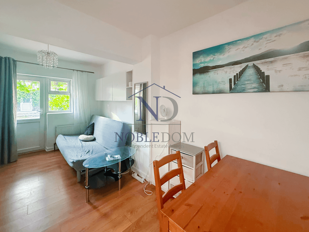 Property photo 2 of 8 Gallery