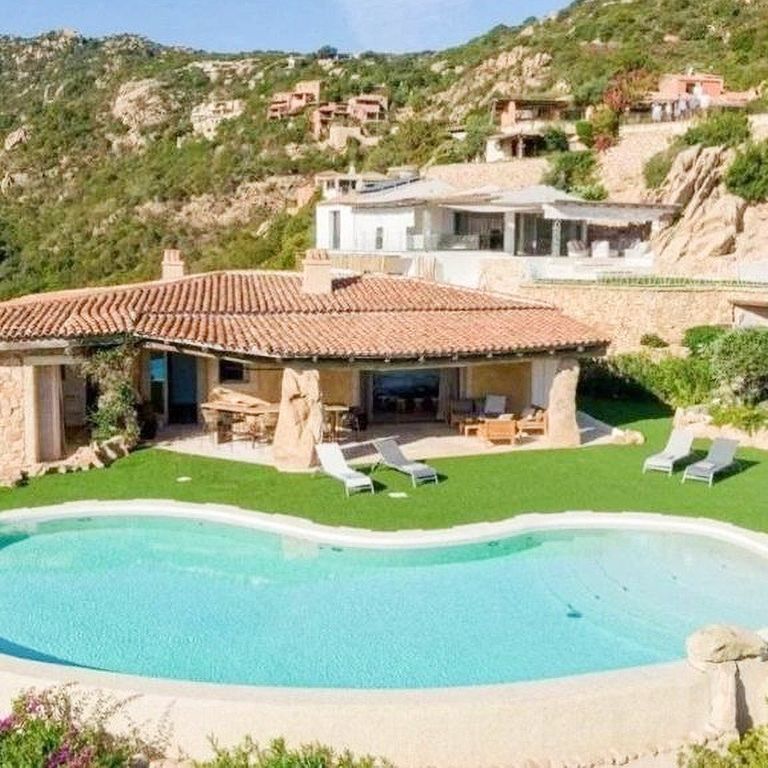Property photo 1 of 19 Charming Villa In Pantogia, Sardinia