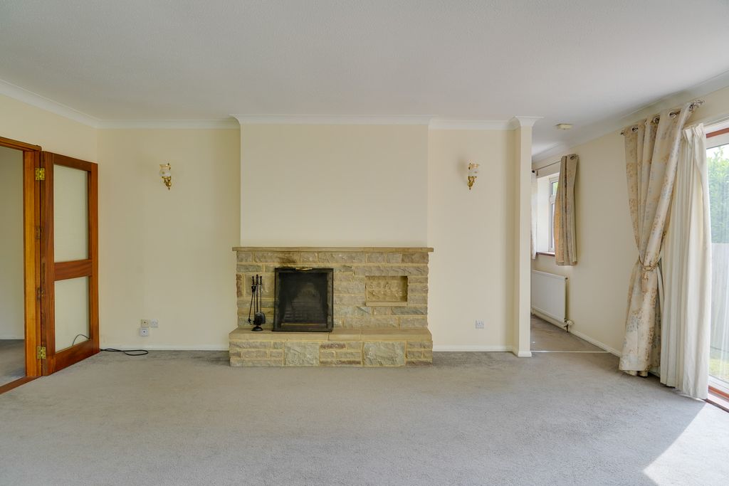 Property photo 3 of 19