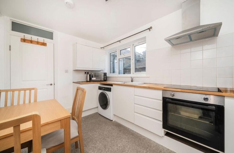 Property photo 1 of 6 Kitchen