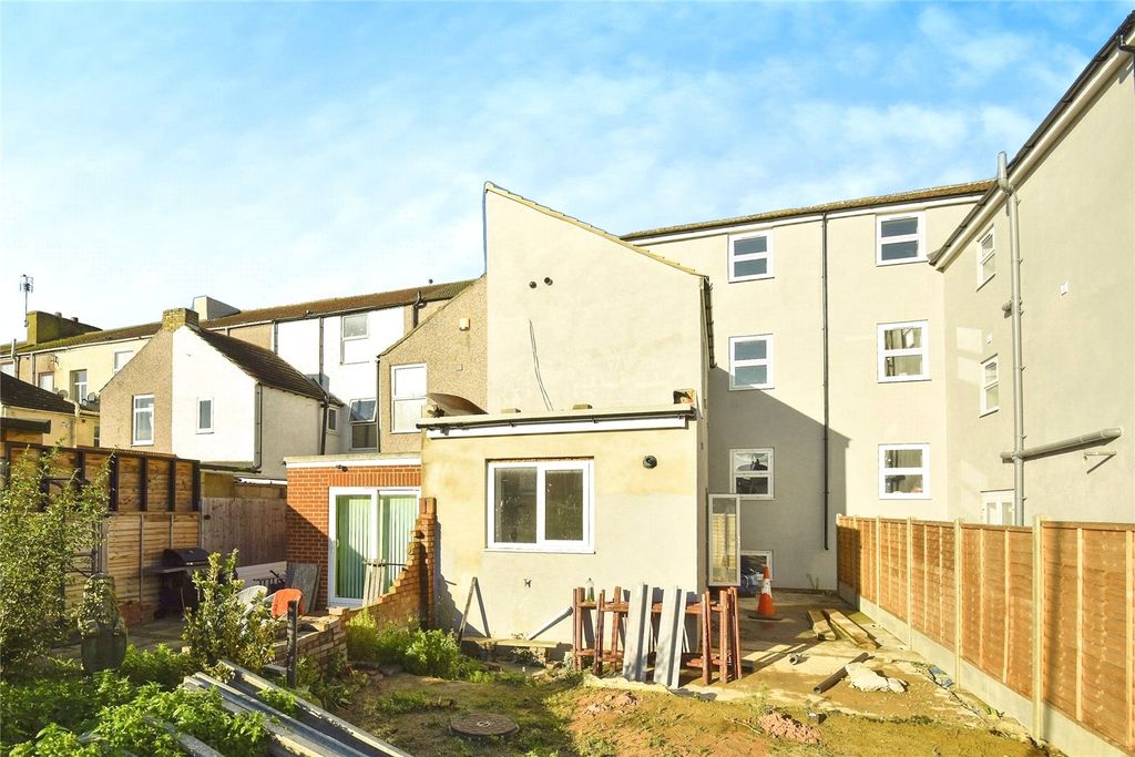 Property photo 1 of 10 Photography