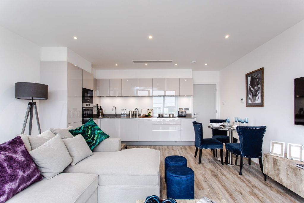 Property photo 2 of 17 Reception/Kitchen/Diner