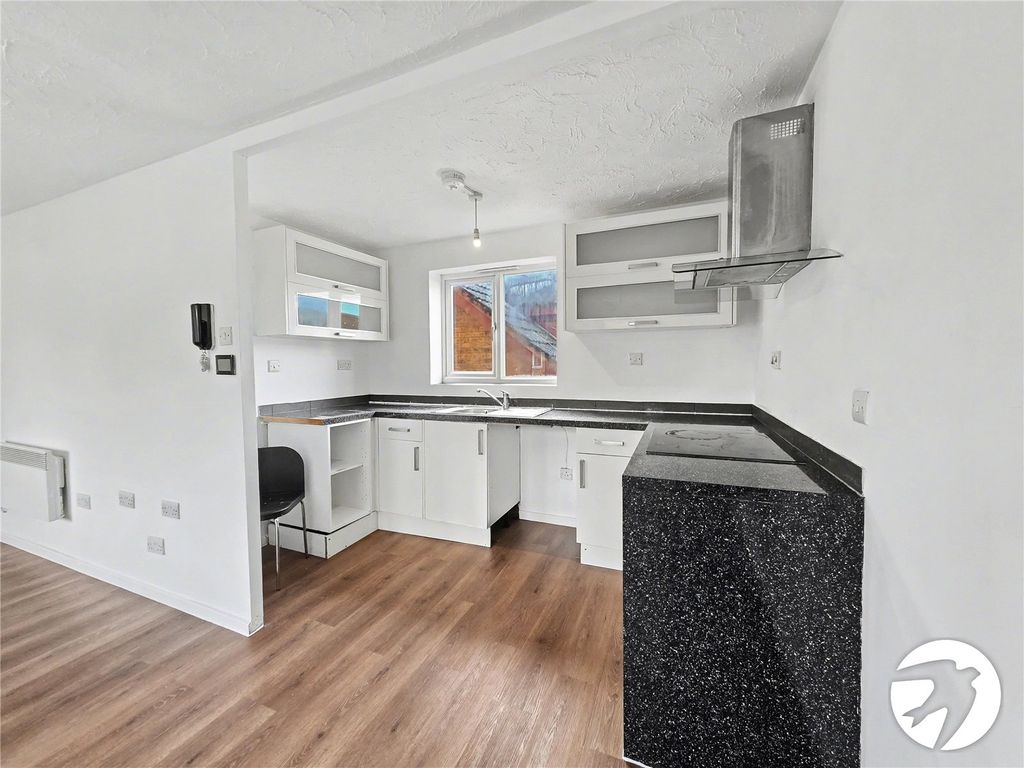 Property photo 3 of 11 Picture No. 02