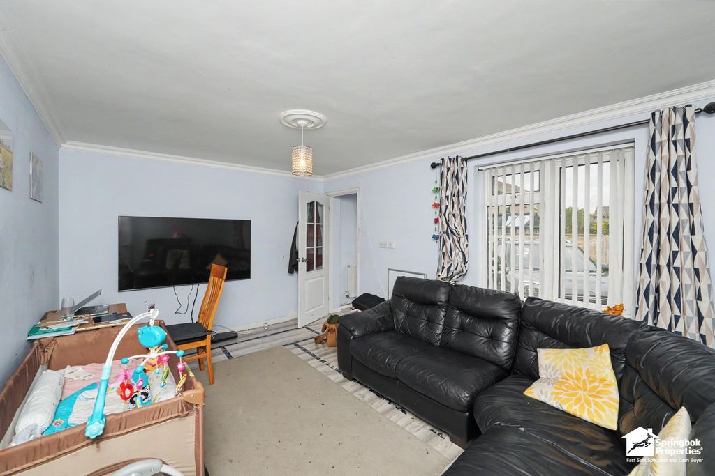 Property photo 2 of 12 Image 1