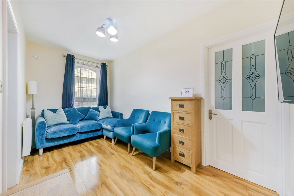 Property photo 2 of 8 Picture No. 04