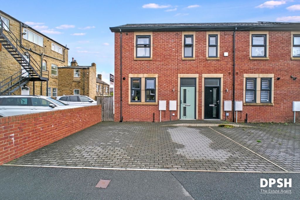 Property photo 1 of 26