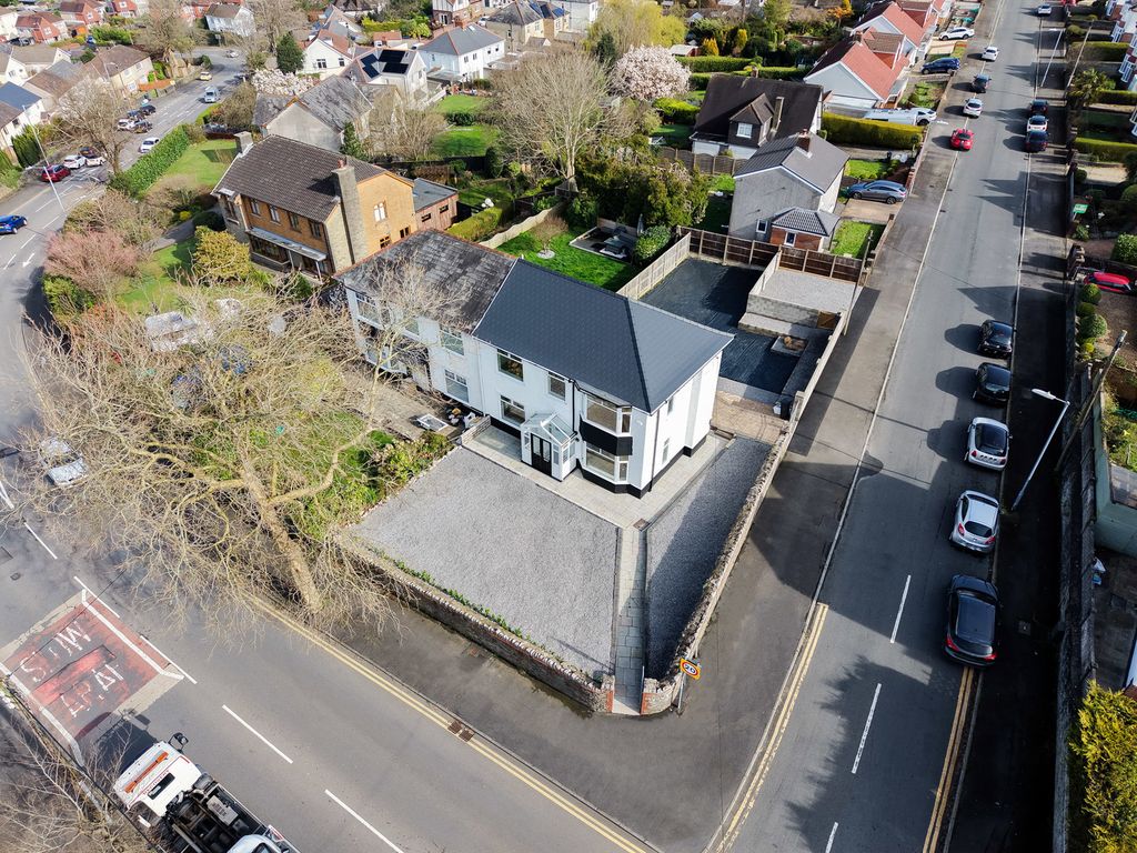 Property photo 1 of 27