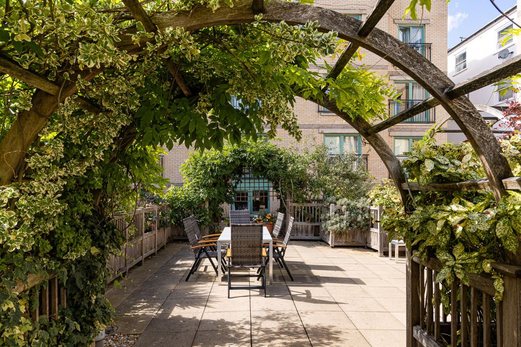 Property photo 1 of 23 Picture No. 30