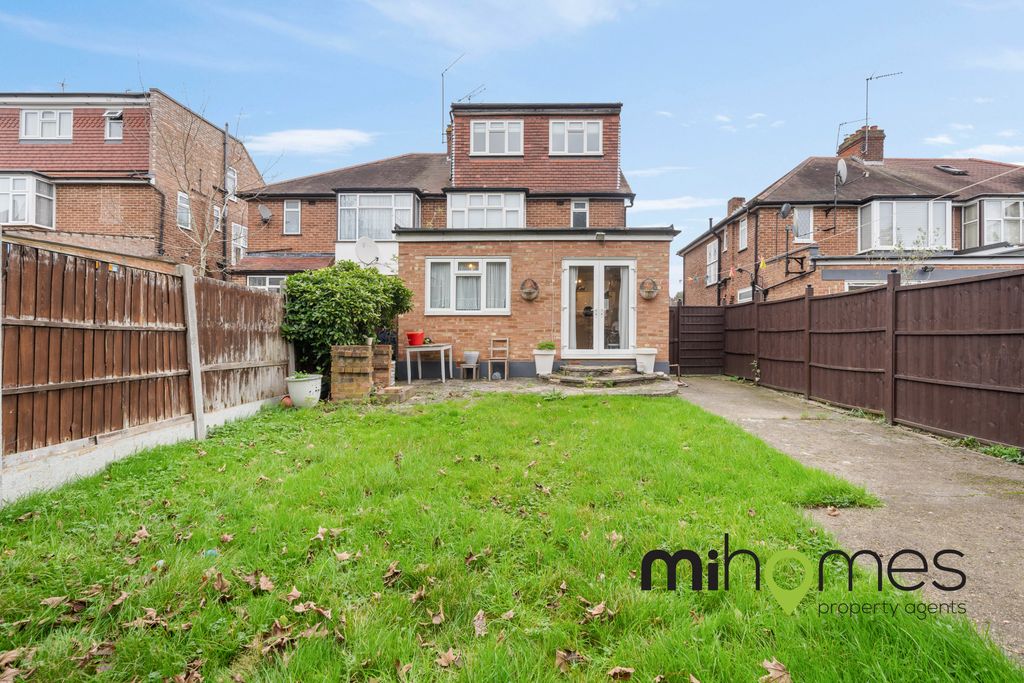 Property photo 2 of 13