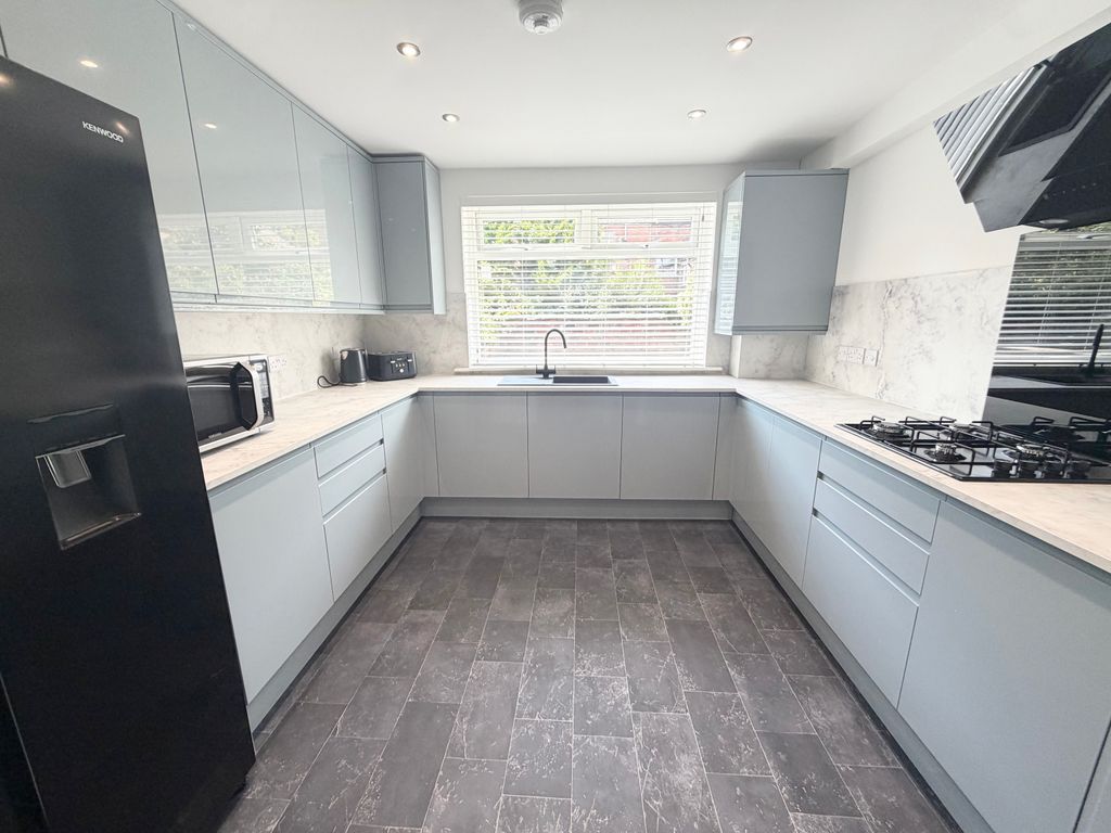 Property photo 3 of 17 Img_7621