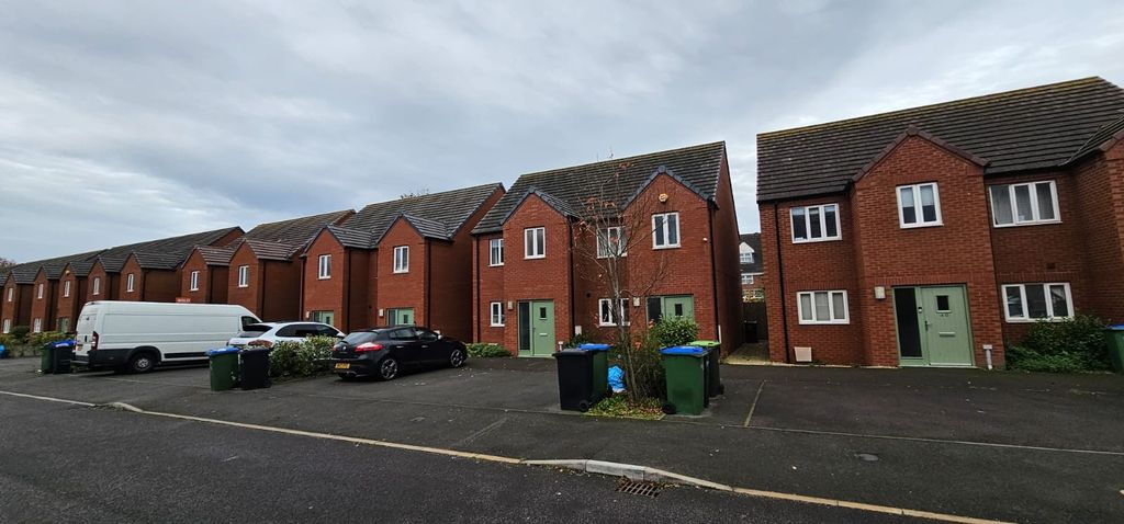 Property photo 3 of 4 Img-20251030-Wa0110.Jpg