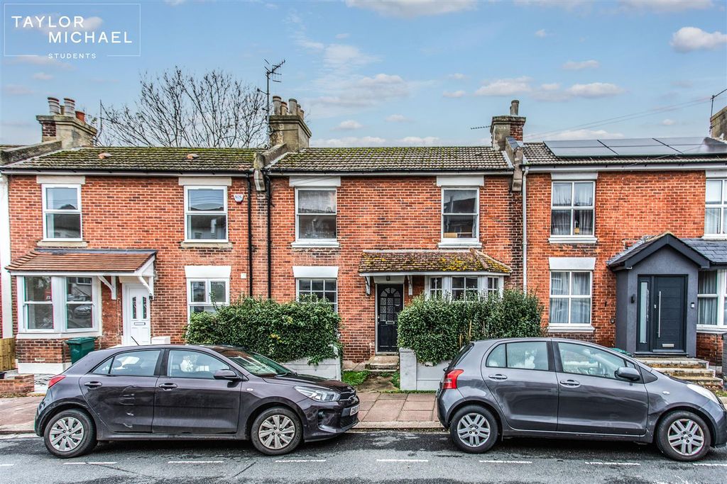 Property photo 1 of 15 External