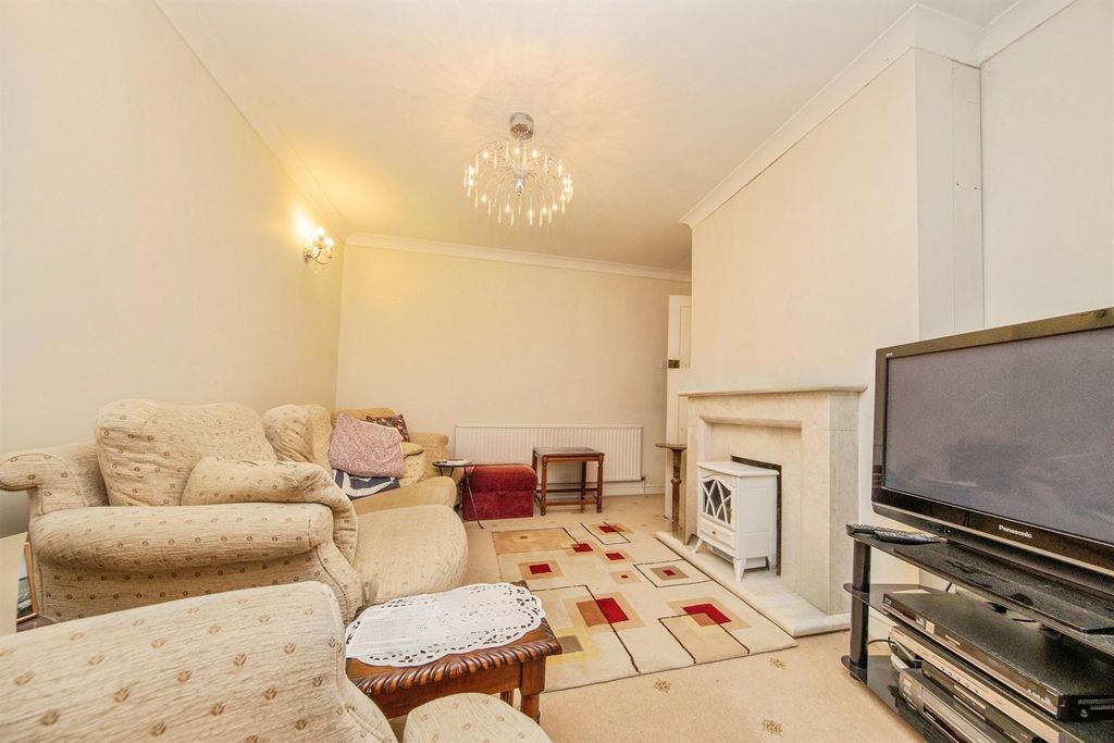 Property photo 3 of 21