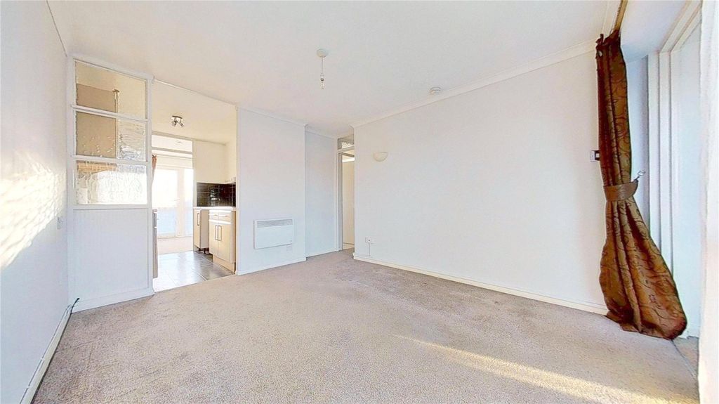 Property photo 2 of 8 Picture No. 06