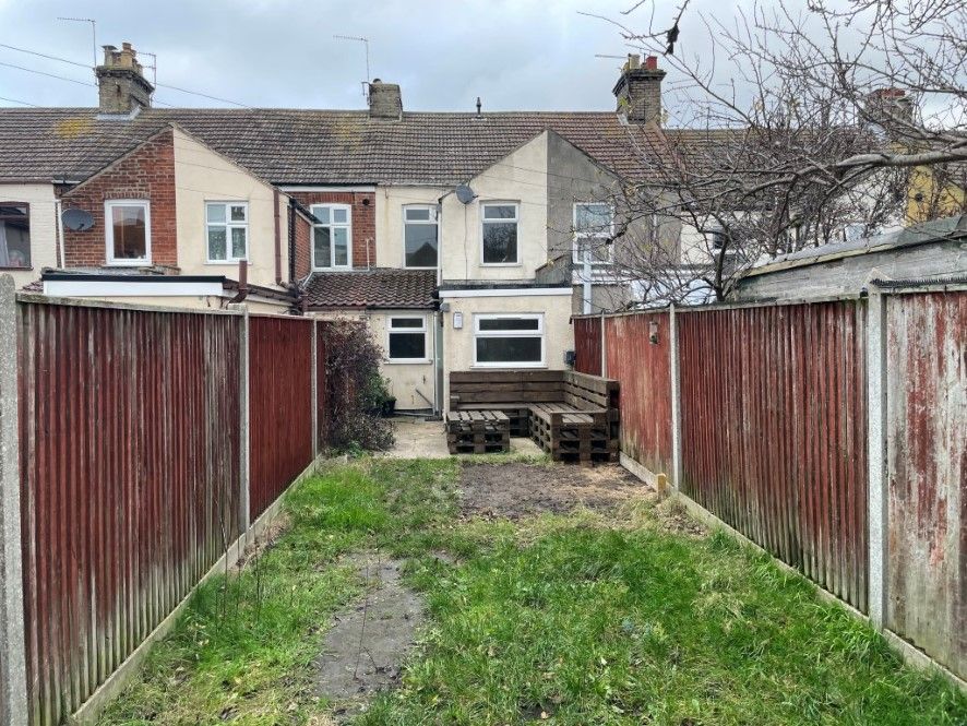 Property photo 2 of 18