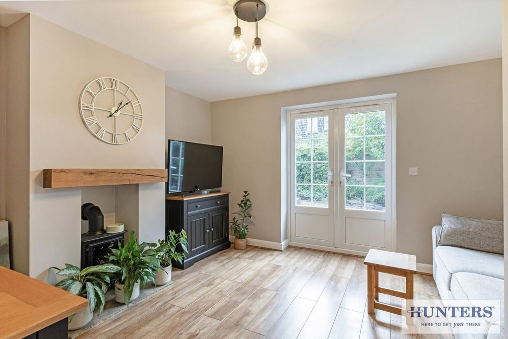 Property photo 2 of 14 115729_35 Edison Way Guiseley (4) - Copy_Low.Jpg