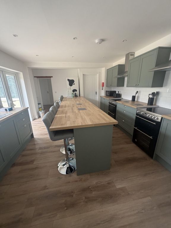 Property photo 1 of 20 Img_4081