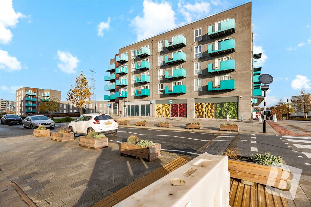 Property photo 2 of 17 Exterior