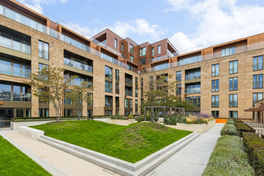 Property photo 2 of 11 99053_Flat 5 Wrest House 27 Inglis Way (1).Jpg