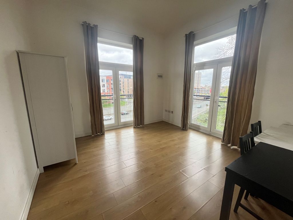 Property photo 2 of 13 Image