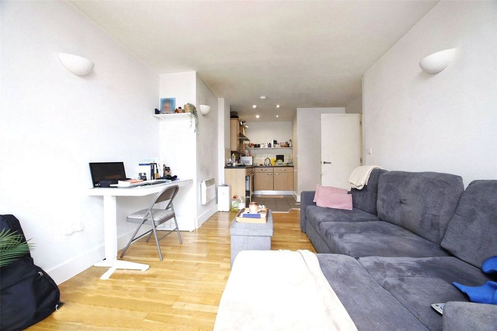 Property photo 2 of 7