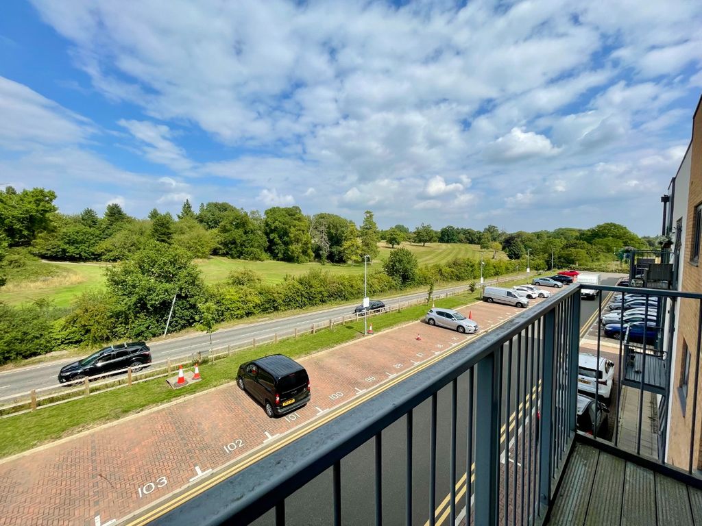 Property photo 2 of 8 4300511