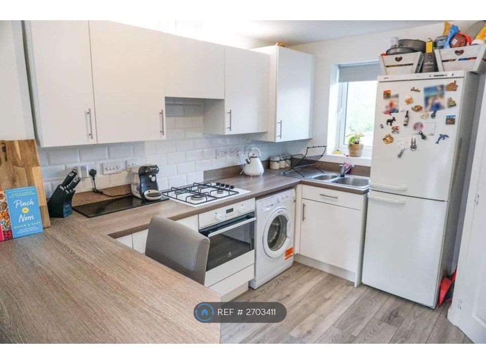 Property photo 2 of 13 Kitchen / Dining