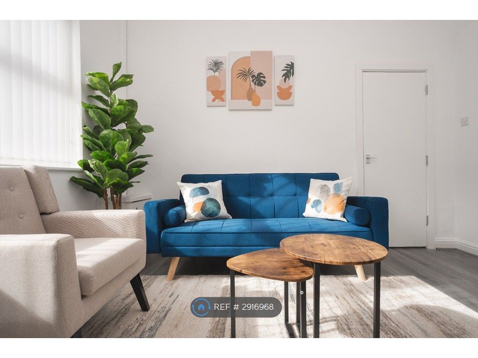 Property photo 1 of 34 Living Room