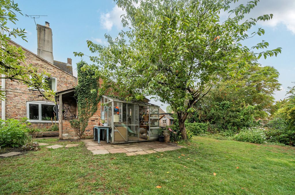 Property photo 1 of 26 Front