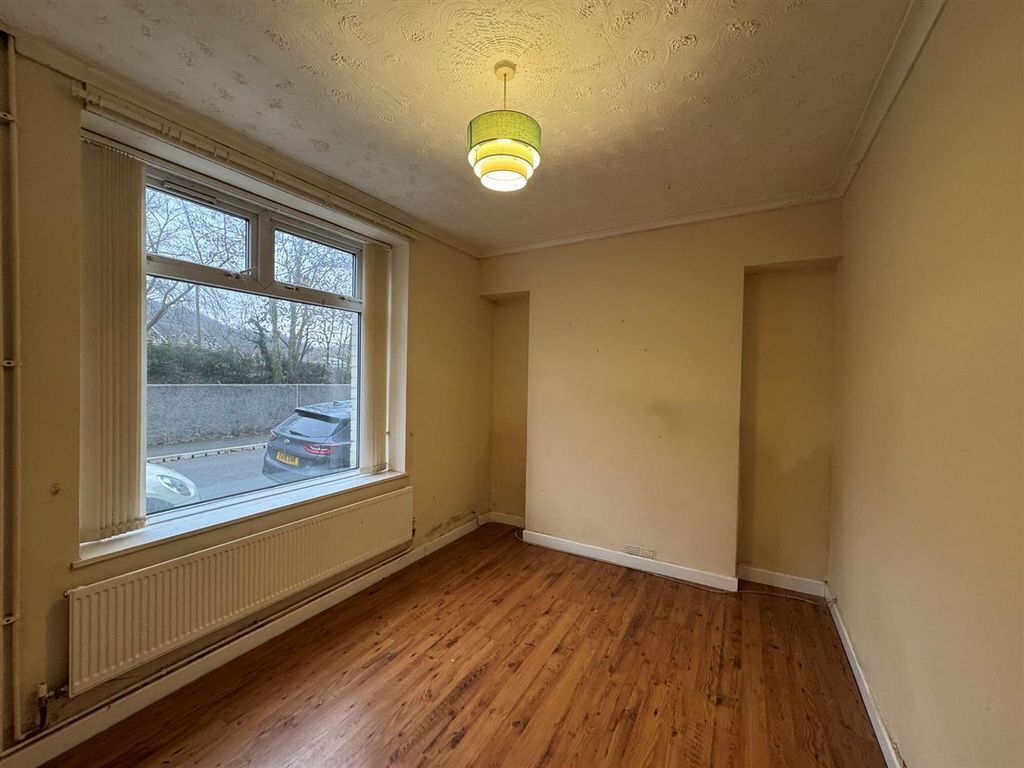 Property photo 3 of 23