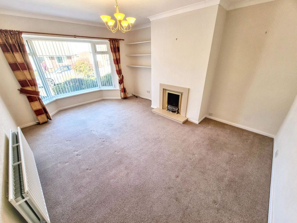 Property photo 3 of 8 Photo 5