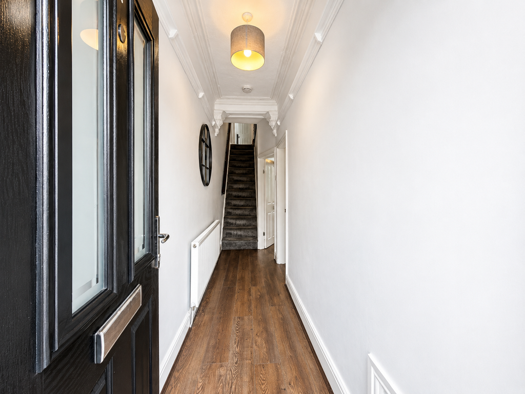 Property photo 2 of 34