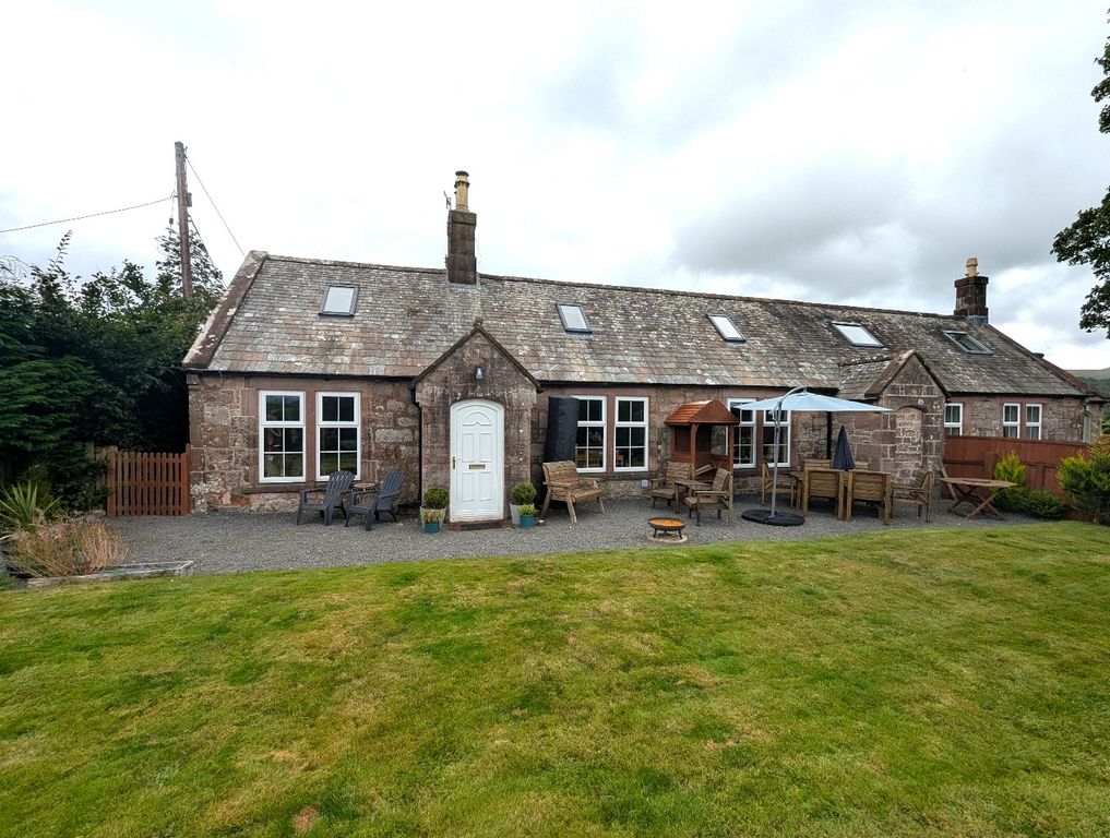 Property photo 1 of 32