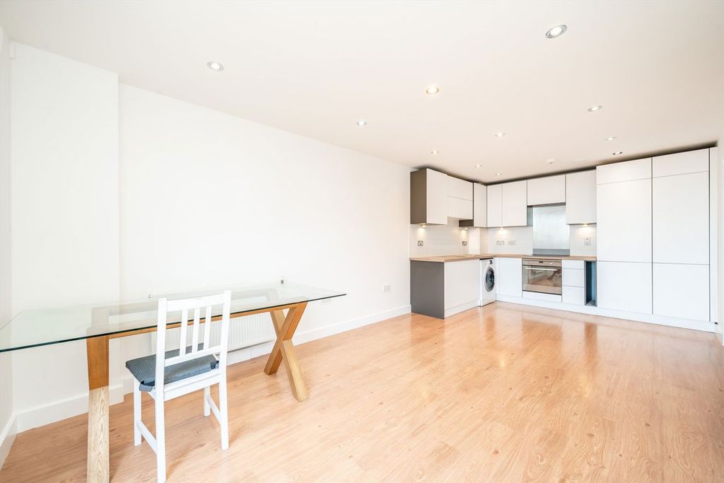 Property photo 3 of 7