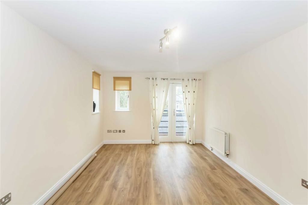 Property photo 3 of 5